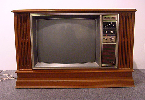 old-tv-set.jpg